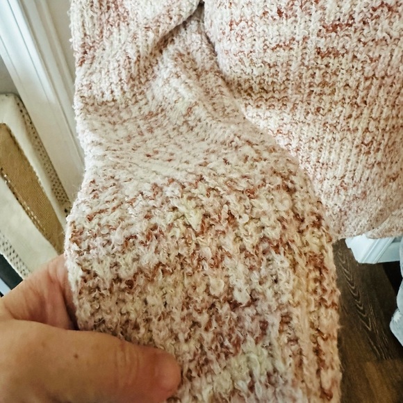 Women's V-Neck Pullover Sweater - Blush Pink - Picture 3 of 6